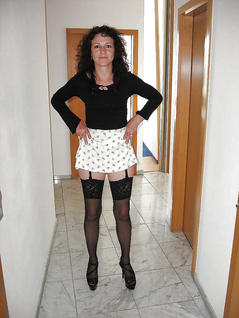 20P Lingerie mature woman 2