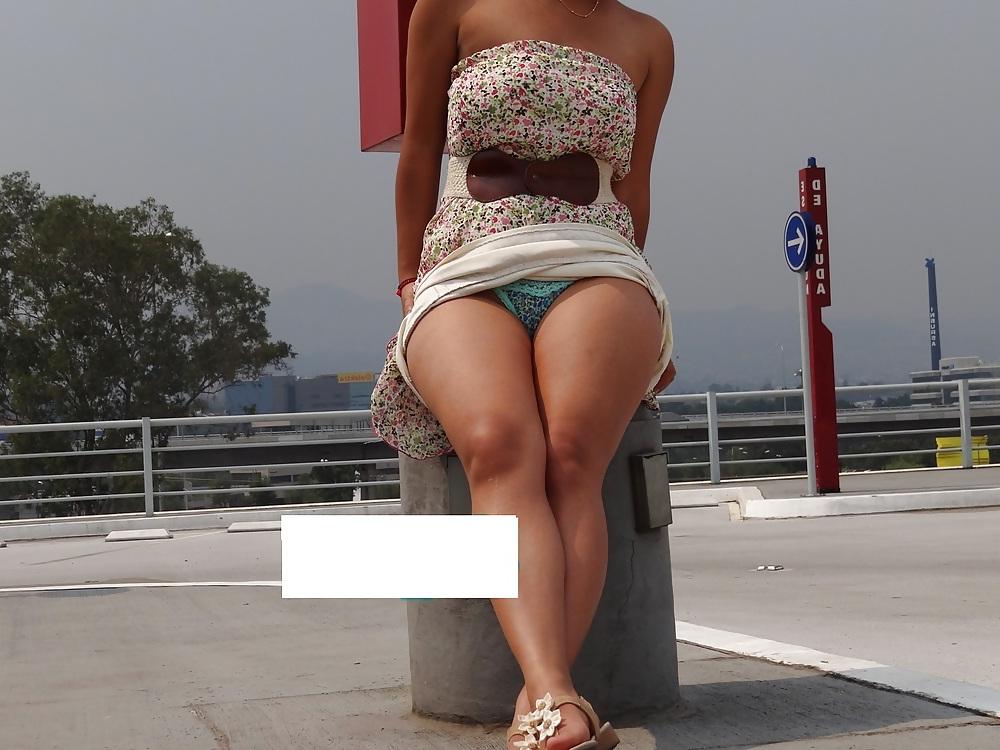 11P Beautiful latina public flash panty