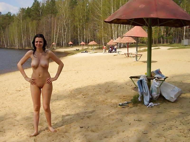 25P Nudist Beach Fun