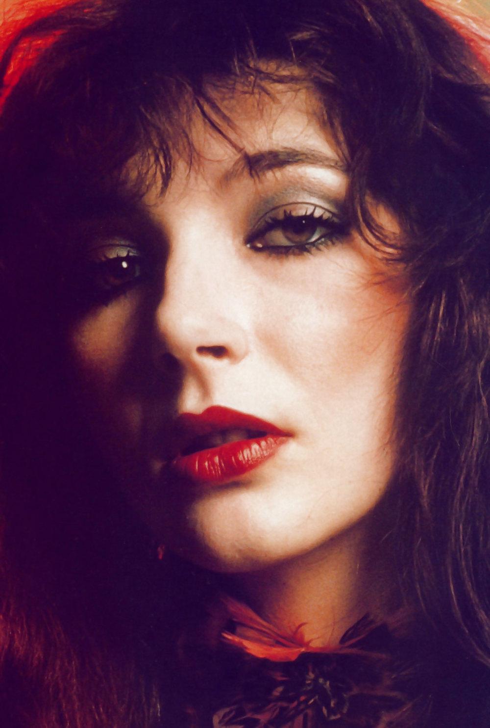 25P Kate Bush - Goddess.