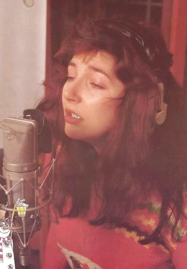 25P Kate Bush - Goddess.