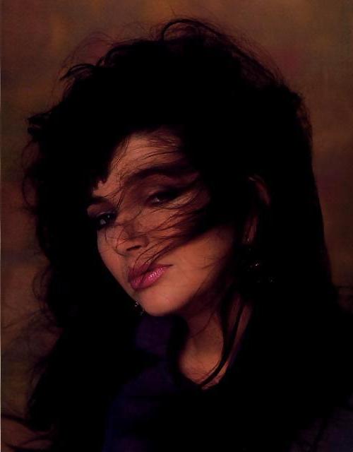 25P Kate Bush - Goddess.
