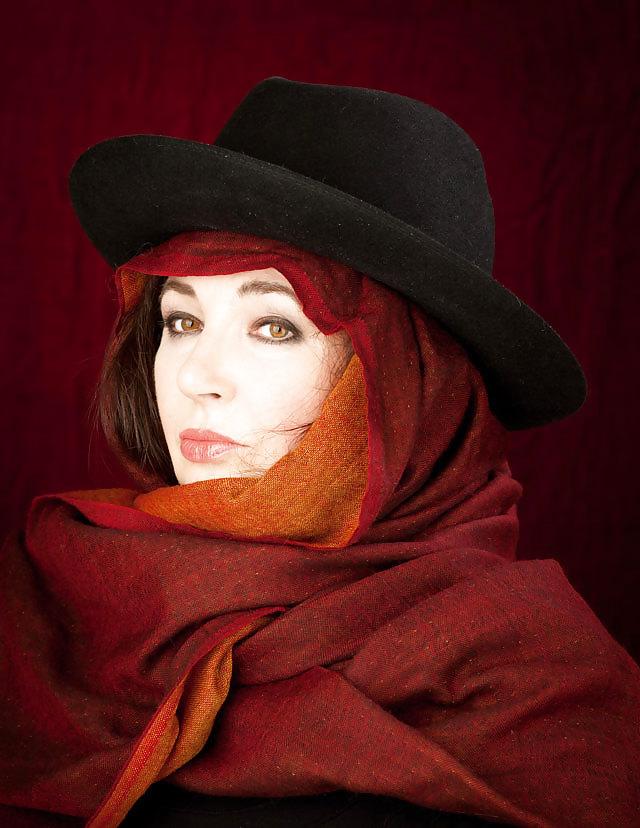 25P Kate Bush - Goddess.