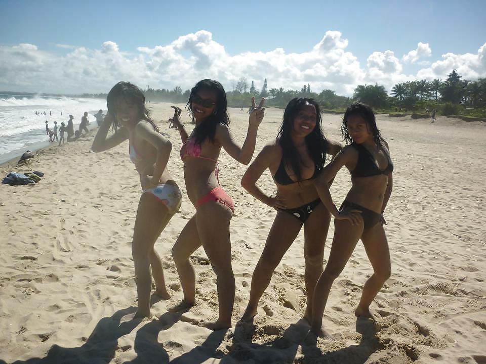 25P Madagascar - beach pictures - tamatave