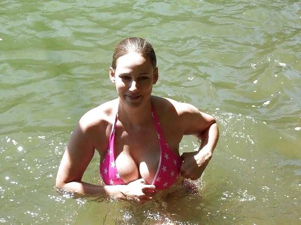 25P Big Beach Boobs 13!!!