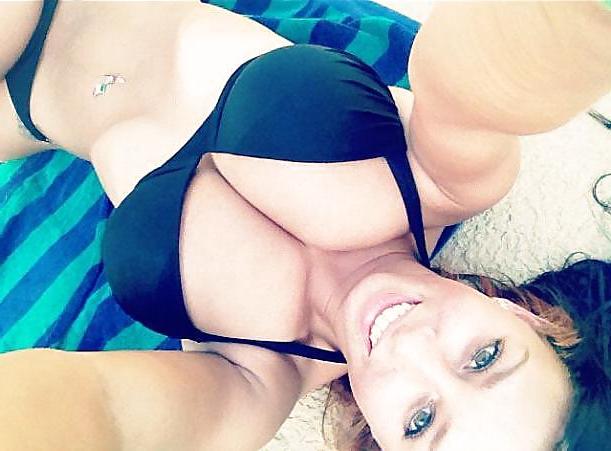 25P Big Beach Boobs 13!!!
