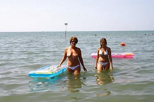 25P Wives and beach