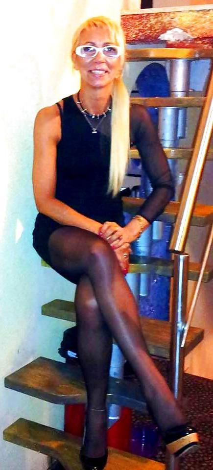 25P German Classic MILF