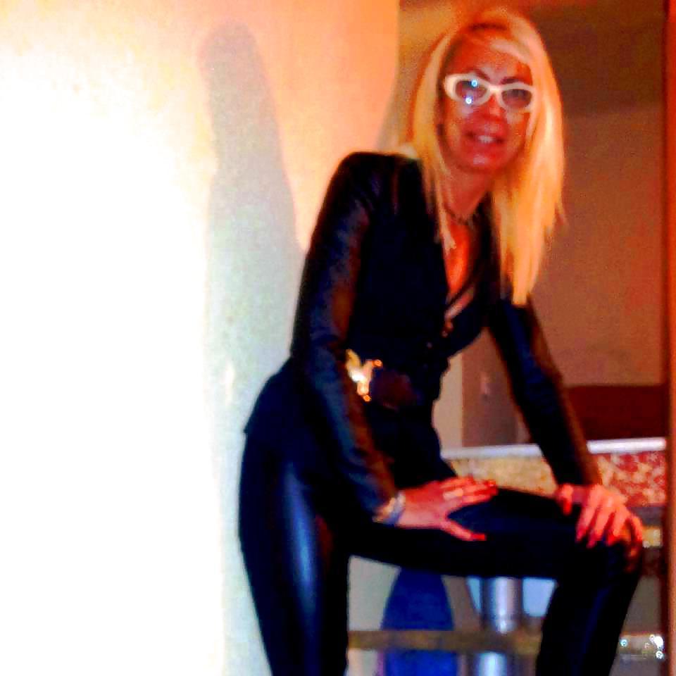 25P German Classic MILF