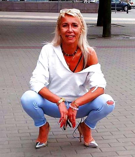 25P German Classic MILF