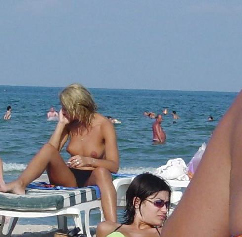 20P Romanian girls at the beach 9 RO7
