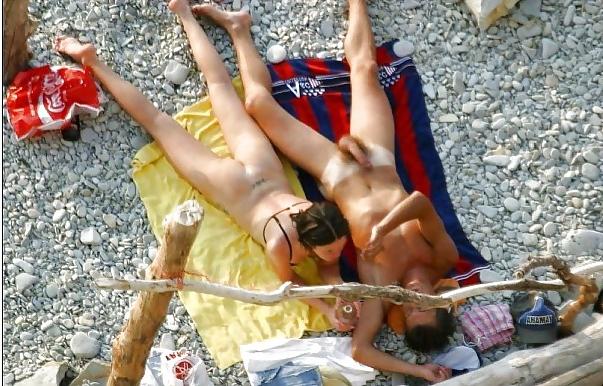 25P Nudist beach swingers 