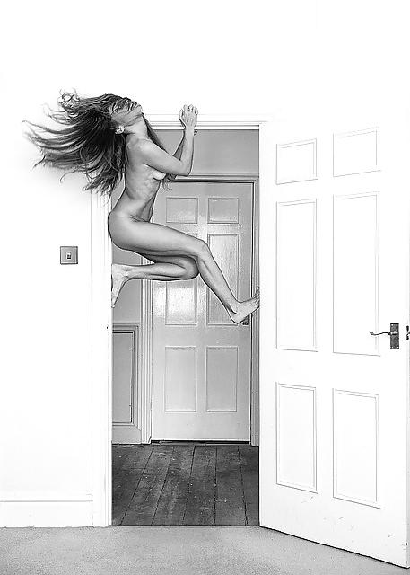 25P Black and White 936! (Tasteful Nude Woman 2)