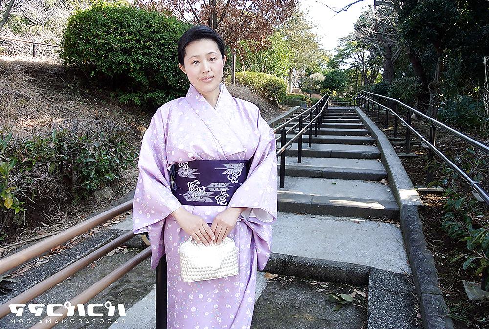 20P Japanese Wife 12