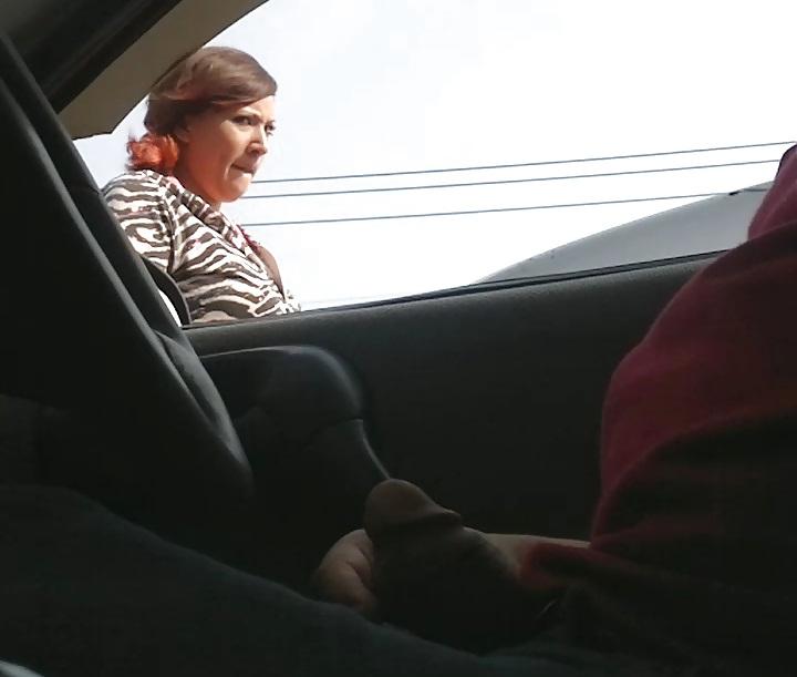 25P Flashing, exhibicionismo, mostrando el pene en la calle 8