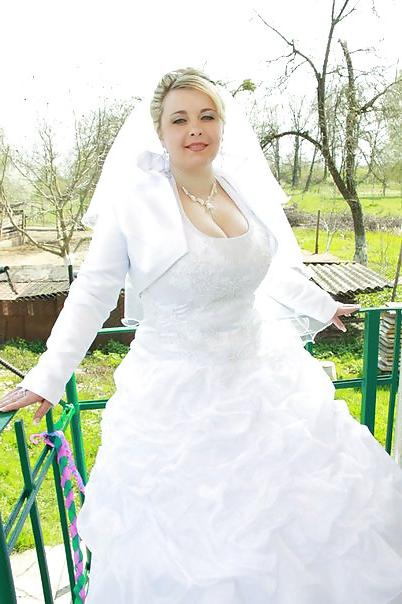 19P Busty Russian Woman 1381