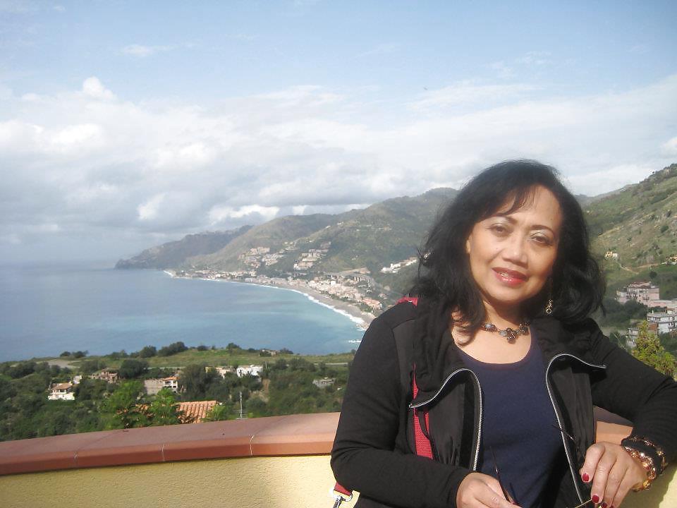 11P Indonesian Facebook Slut Milf & Whore Friends