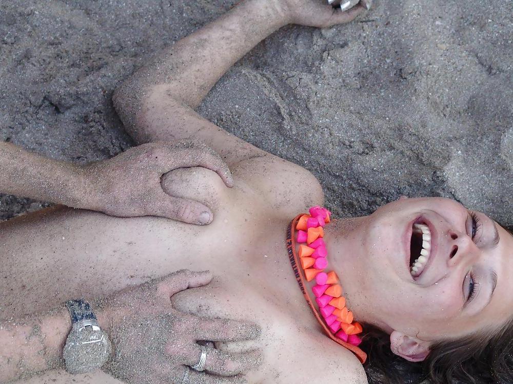 13P Beach sex