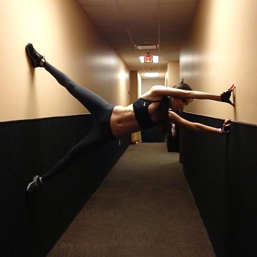 25P Jen Selter  yoga pants  
