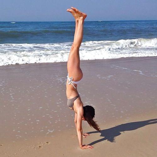 25P Jen Selter  yoga pants  
