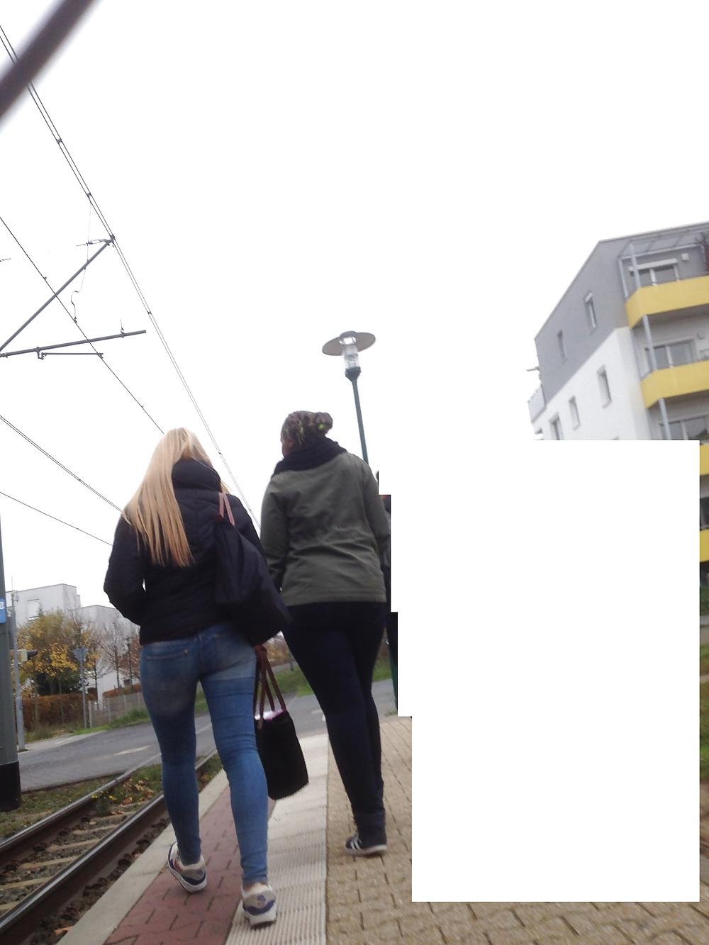 9P Cadid Jeans Ass of Woman - Voyeur