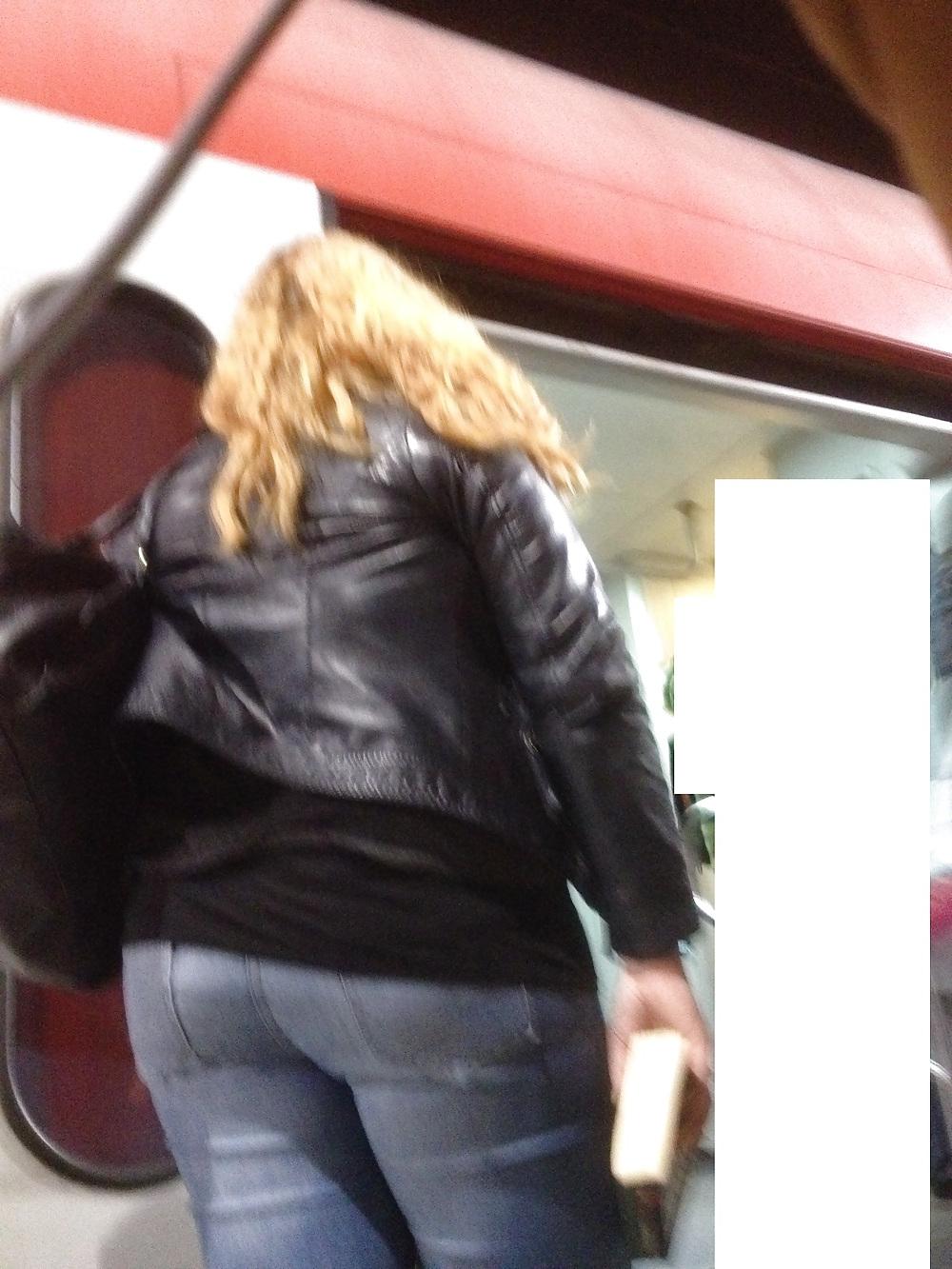 9P Cadid Jeans Ass of Woman - Voyeur
