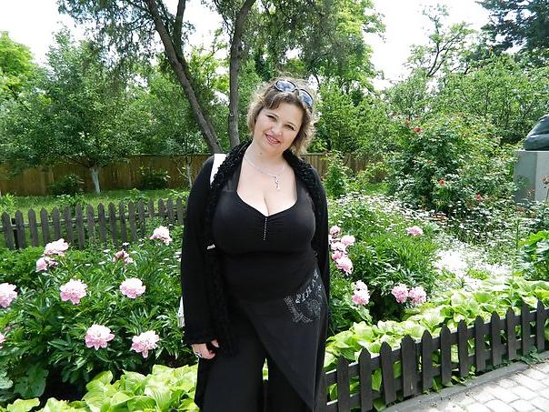 25P Busty Russian Woman 1419