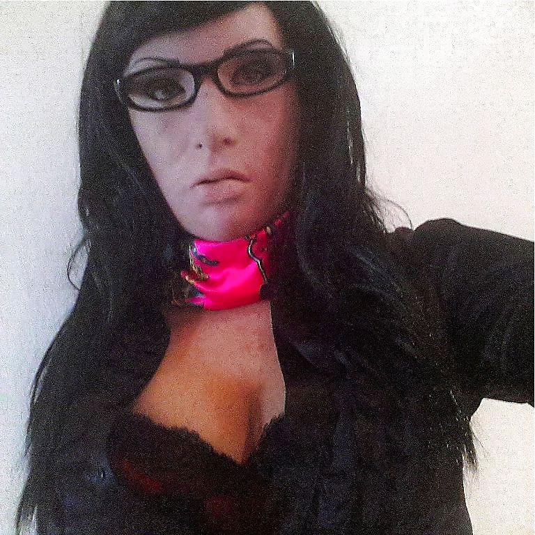 18P Secretary for rent