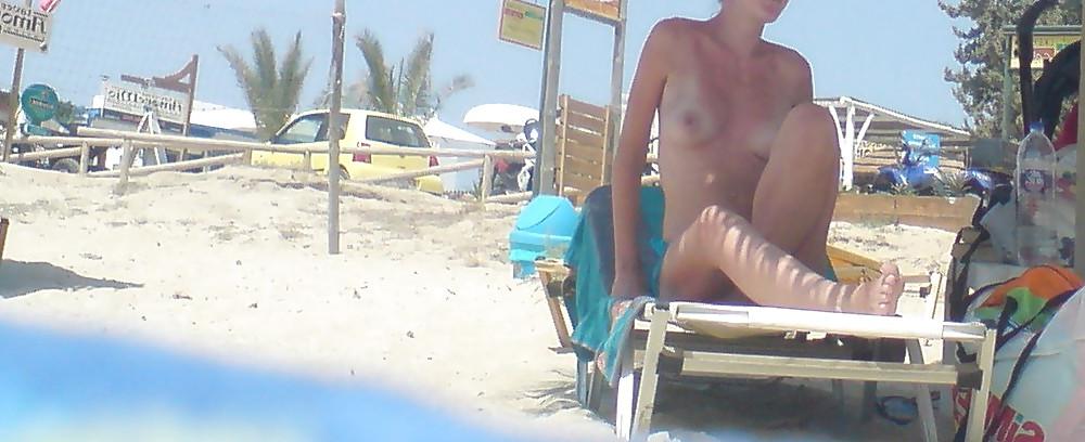 7P Beach voyeur by me