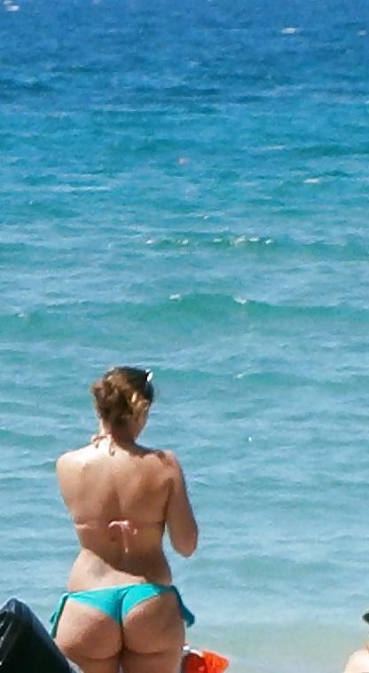 7P Beach voyeur by me