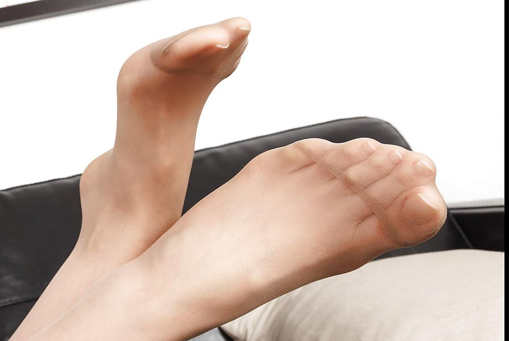 25P MILF Nylonfüße c
