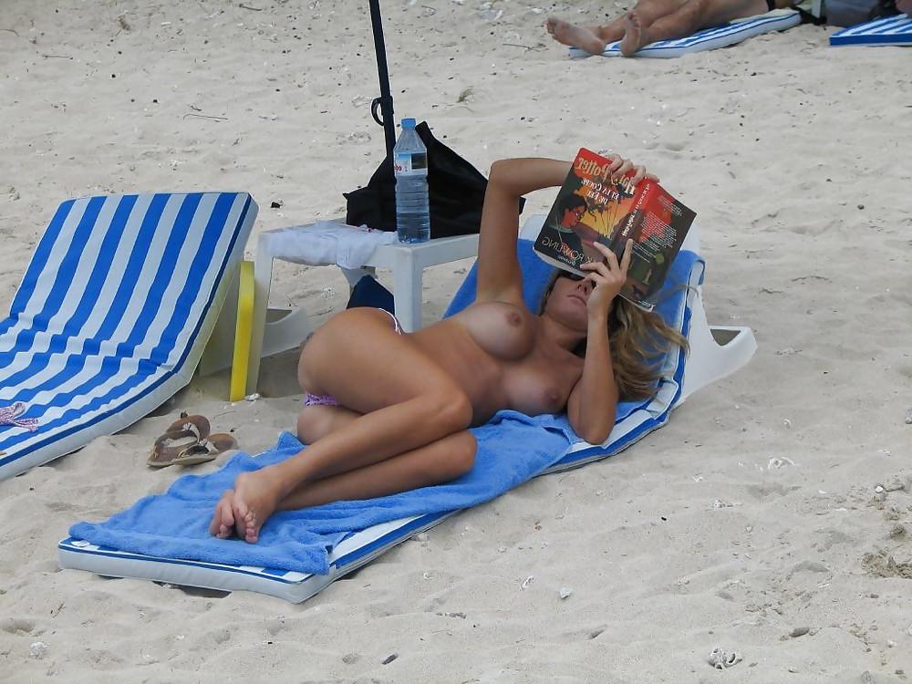 25P A la Moshe: If Anyone Needs Me I'll Be At the Beach