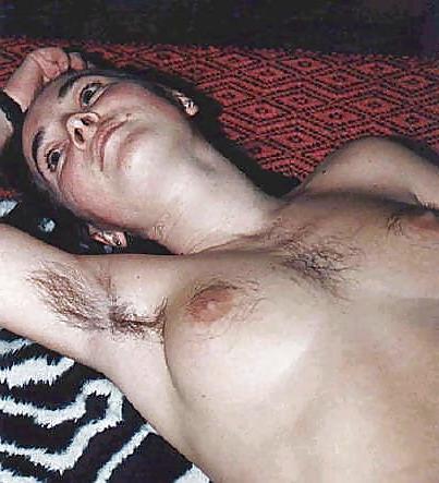 25P Hairy nipples...