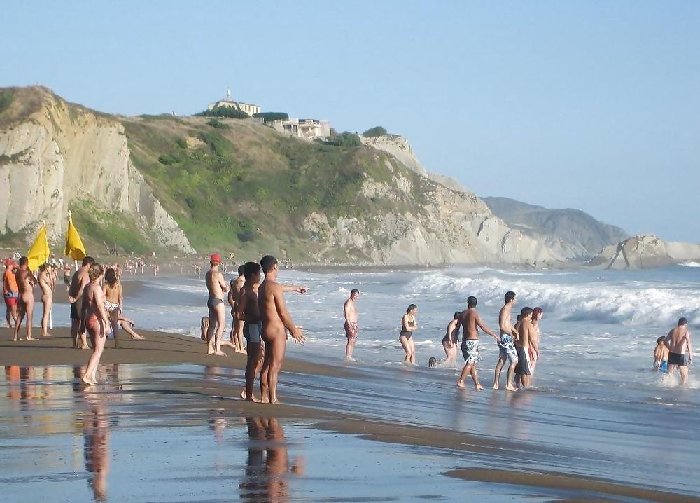 25P Nudist Beach Fun