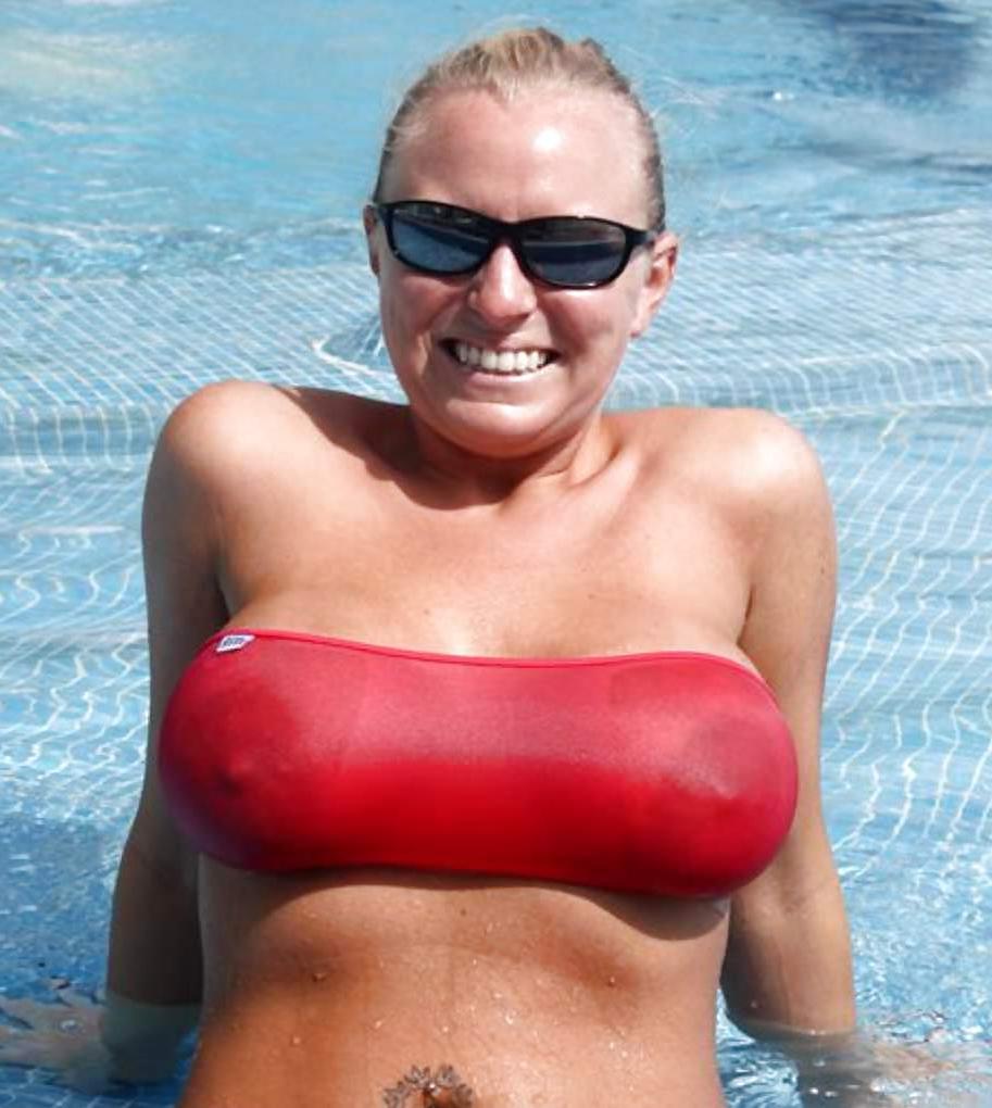 25P Beach Thongs and Big Boobs