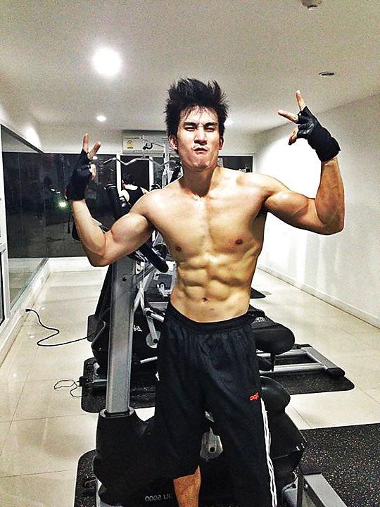 6P Gym with friend not gay.