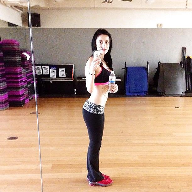 14P Yoga Pants ass legs feet