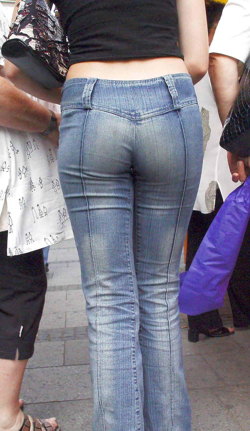 25P Girls in tight pants 5