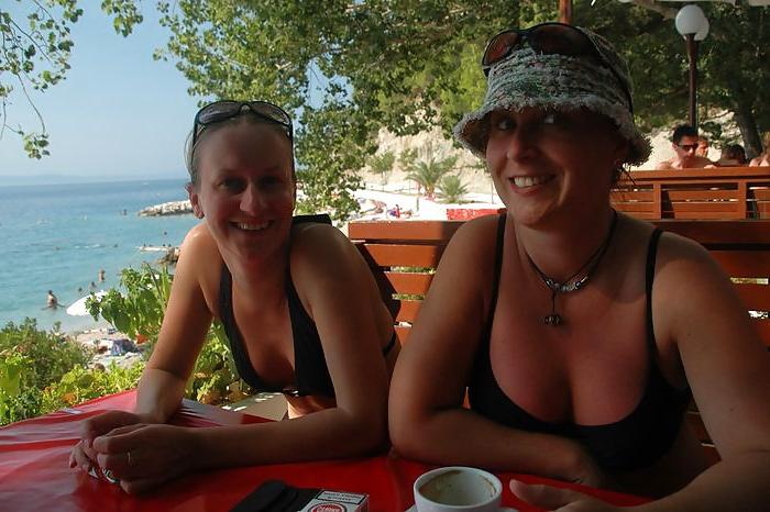 19P Beach holiday tits