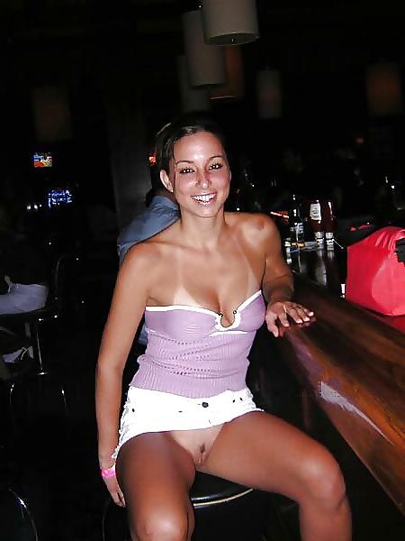 15P Upskirt No Pants 30