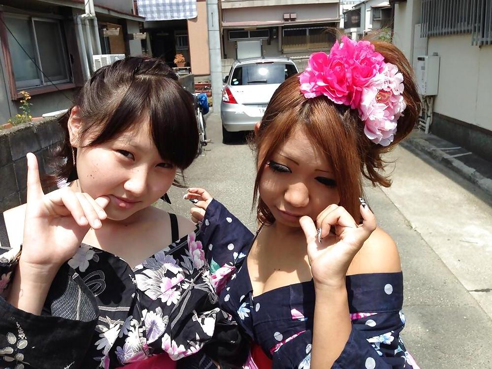 5P Flash my cock to them 18 years old Japanese girls yesterday!