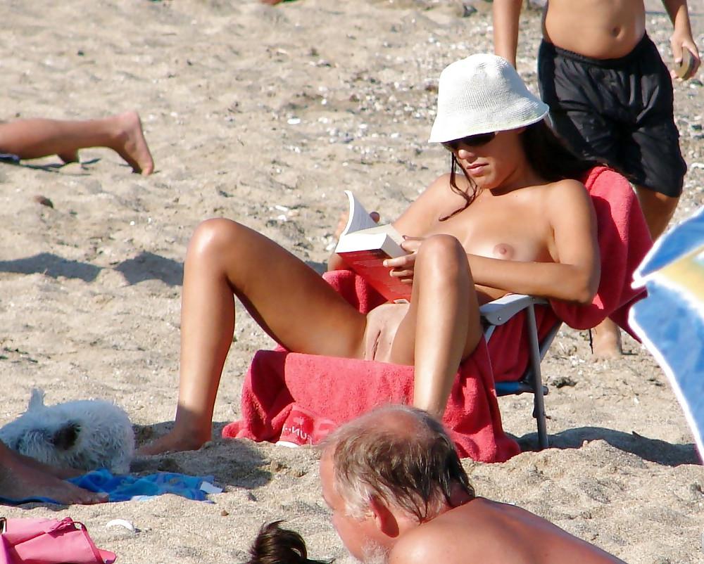 16P Fun At The Beach