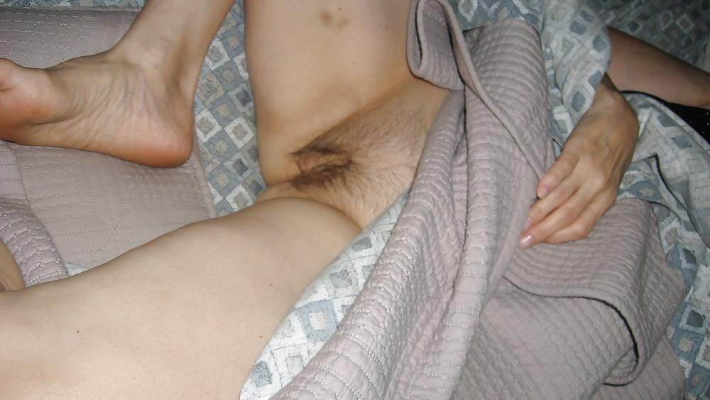 9P Wife's Hairy Pussy