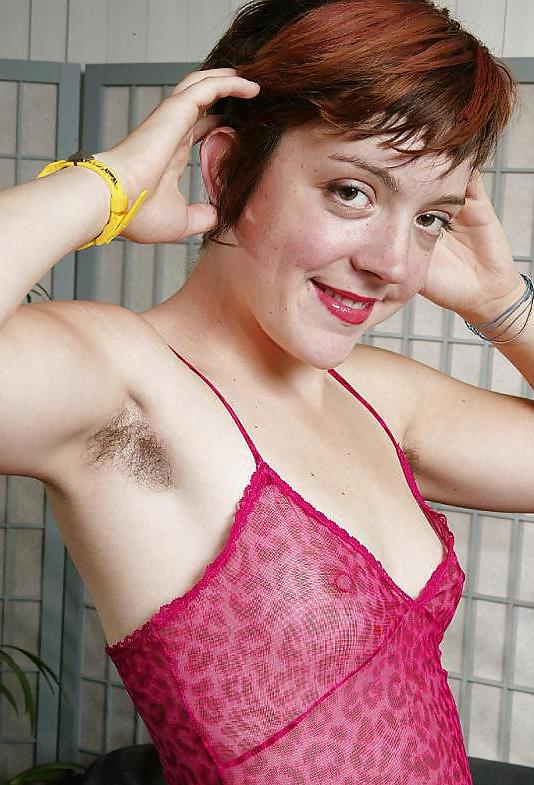 25P Girls with hairy, unshaven armpits N