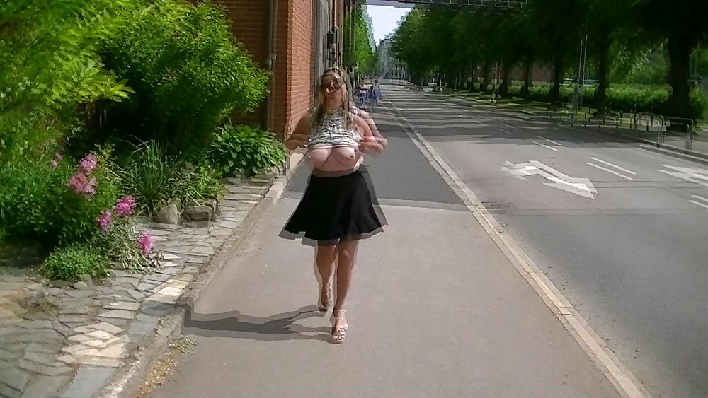 25P Mia street flashing