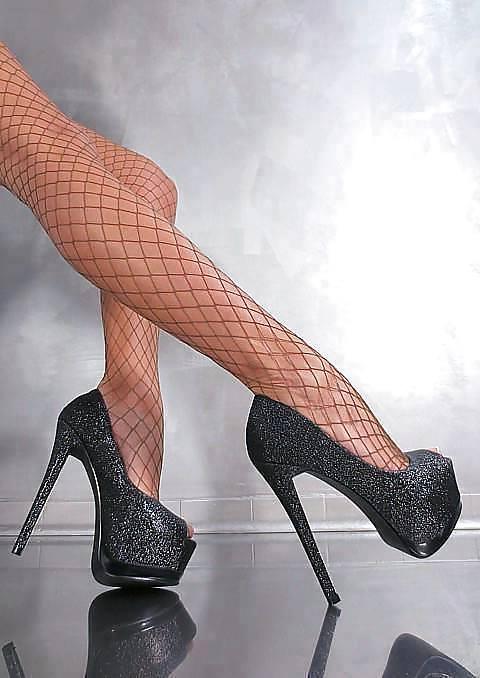 25P Heels and Nylon 