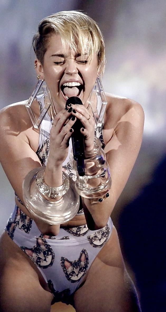 25P Wild Miley Cyrus, Love the outfits.