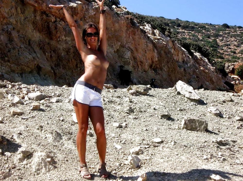 25P Women Public Flashing Collaboration