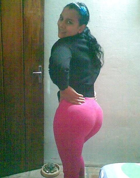 25P Girls in tight pants 12