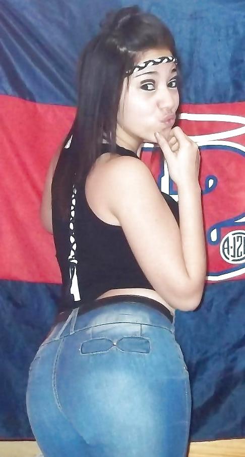 25P Girls in tight pants 12